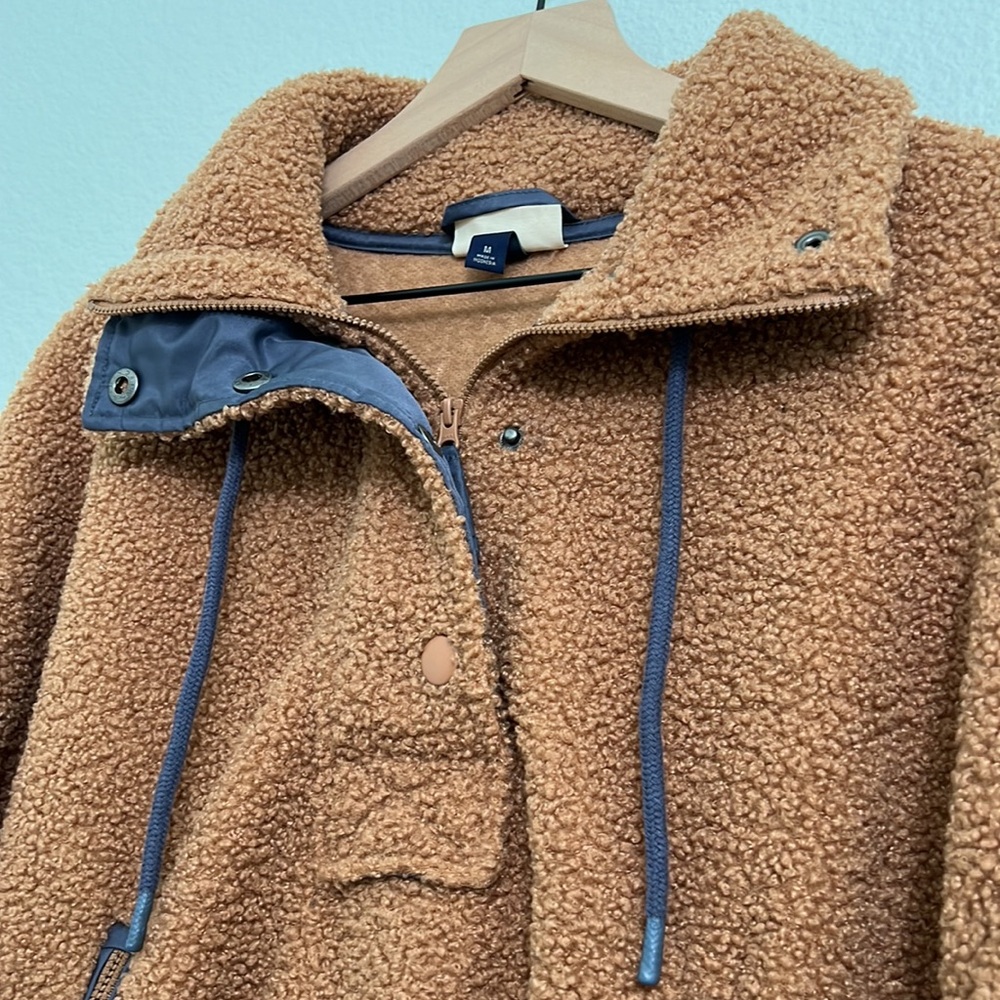 Universal Thread Teddy Pullover Medium - image 5